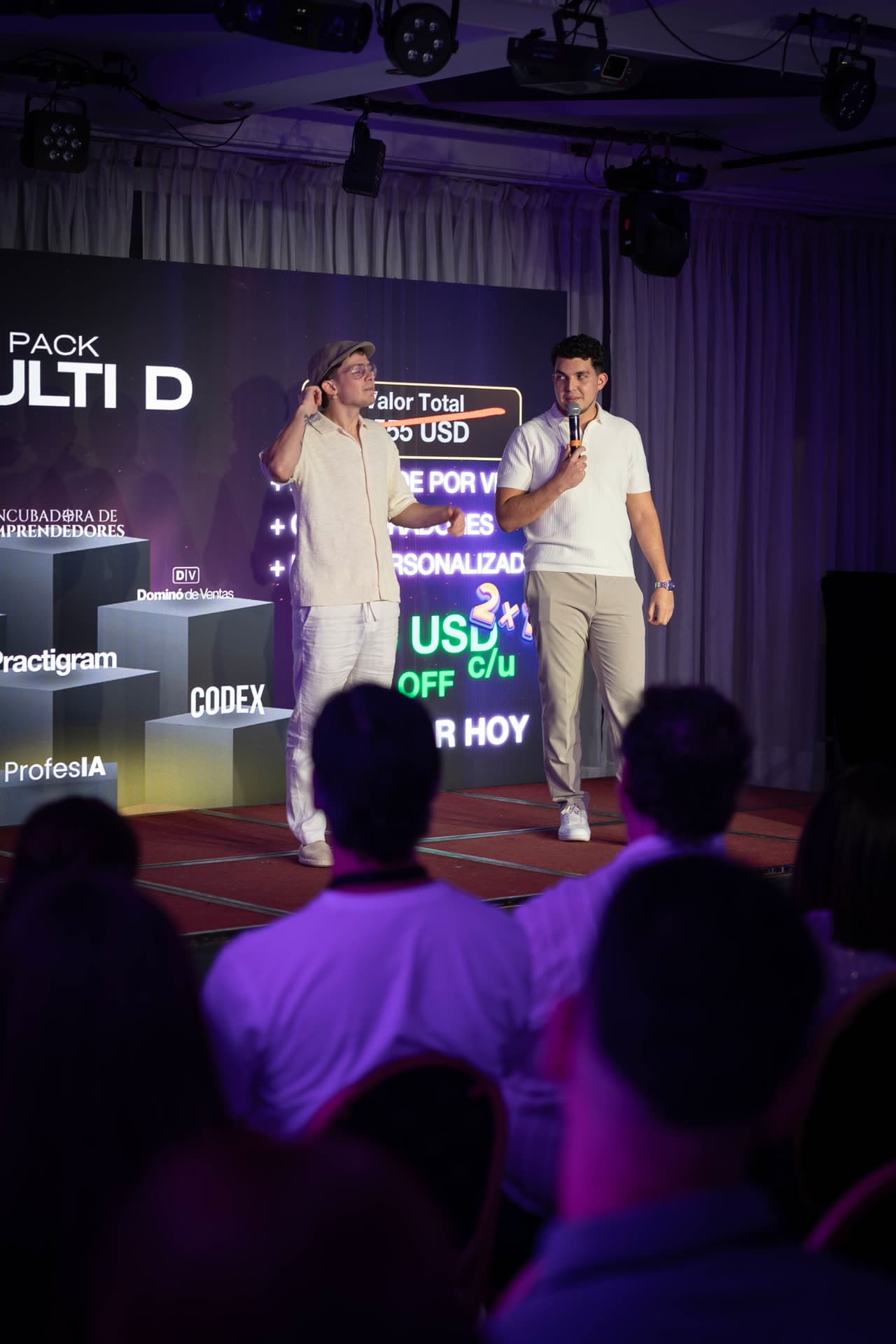 Joaco presentando en Buenos Aires